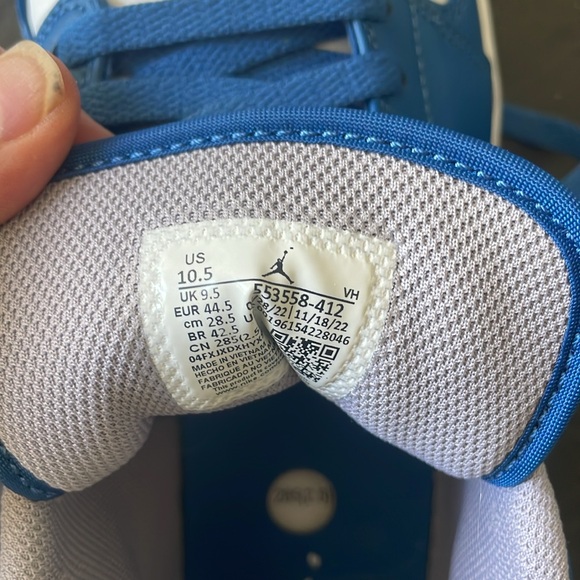 Nike Air Jordan Low 1. Men’s 10.5. - Picture 6 of 7